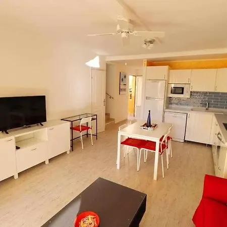 Mare B12 By Tenerife & Sales أذيخي