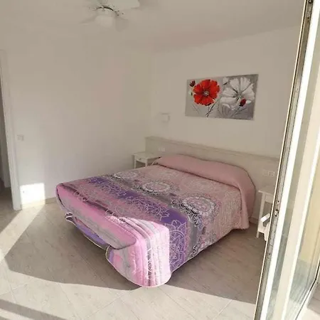 Mare B12 By Tenerife & Sales أذيخي